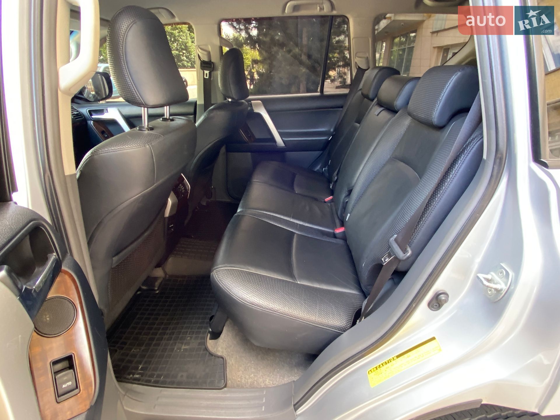 Toyota Land Cruiser Prado 2011 VIN JTEBU3FJ905021815 фото оголошення 23 з 35