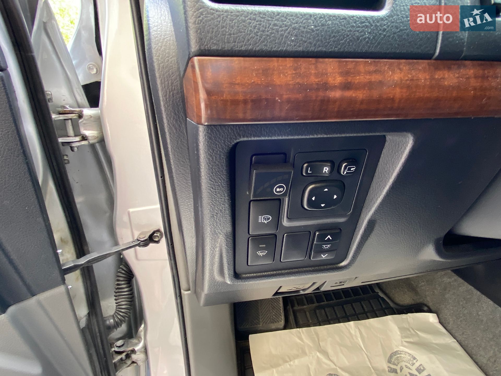 Toyota Land Cruiser Prado 2011 VIN JTEBU3FJ905021815 фото оголошення 26 з 35