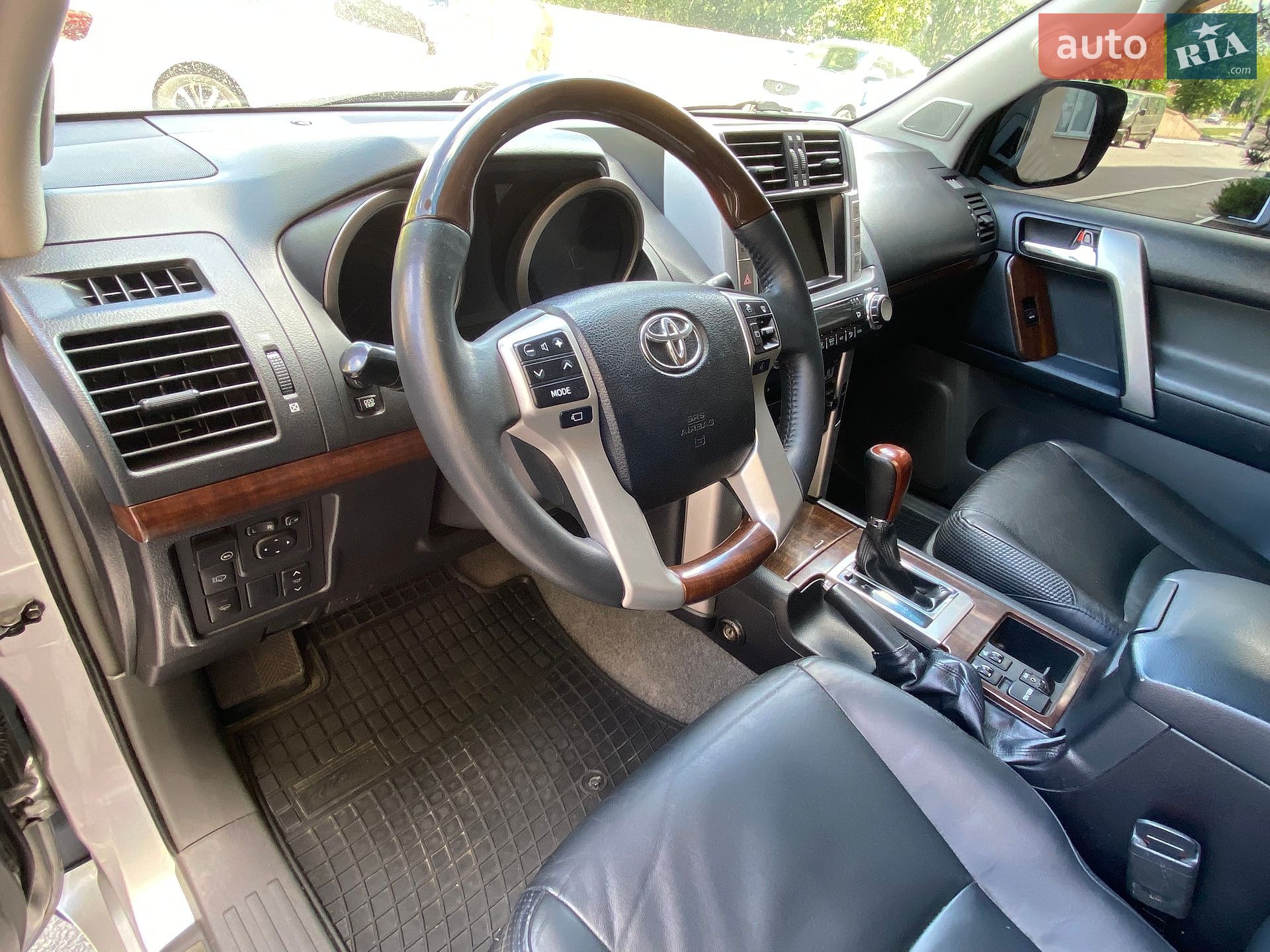 Toyota Land Cruiser Prado 2011 VIN JTEBU3FJ905021815 фото оголошення 28 з 35