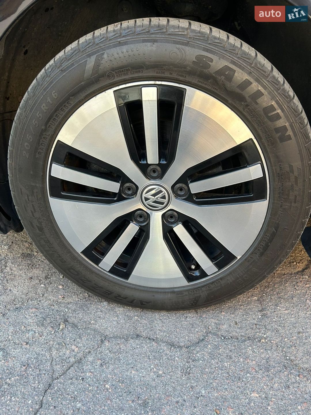 Volkswagen e-Golf 2018 VIN WVWZZZAUZJW909227 фото оголошення 4 з 28