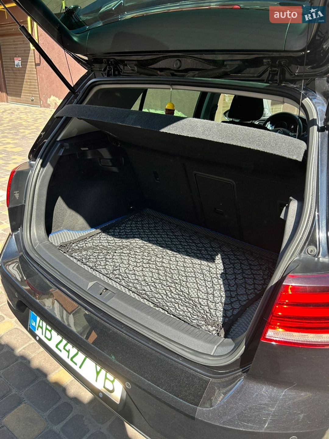 Volkswagen e-Golf 2018 VIN WVWZZZAUZJW909227 фото оголошення 11 з 28