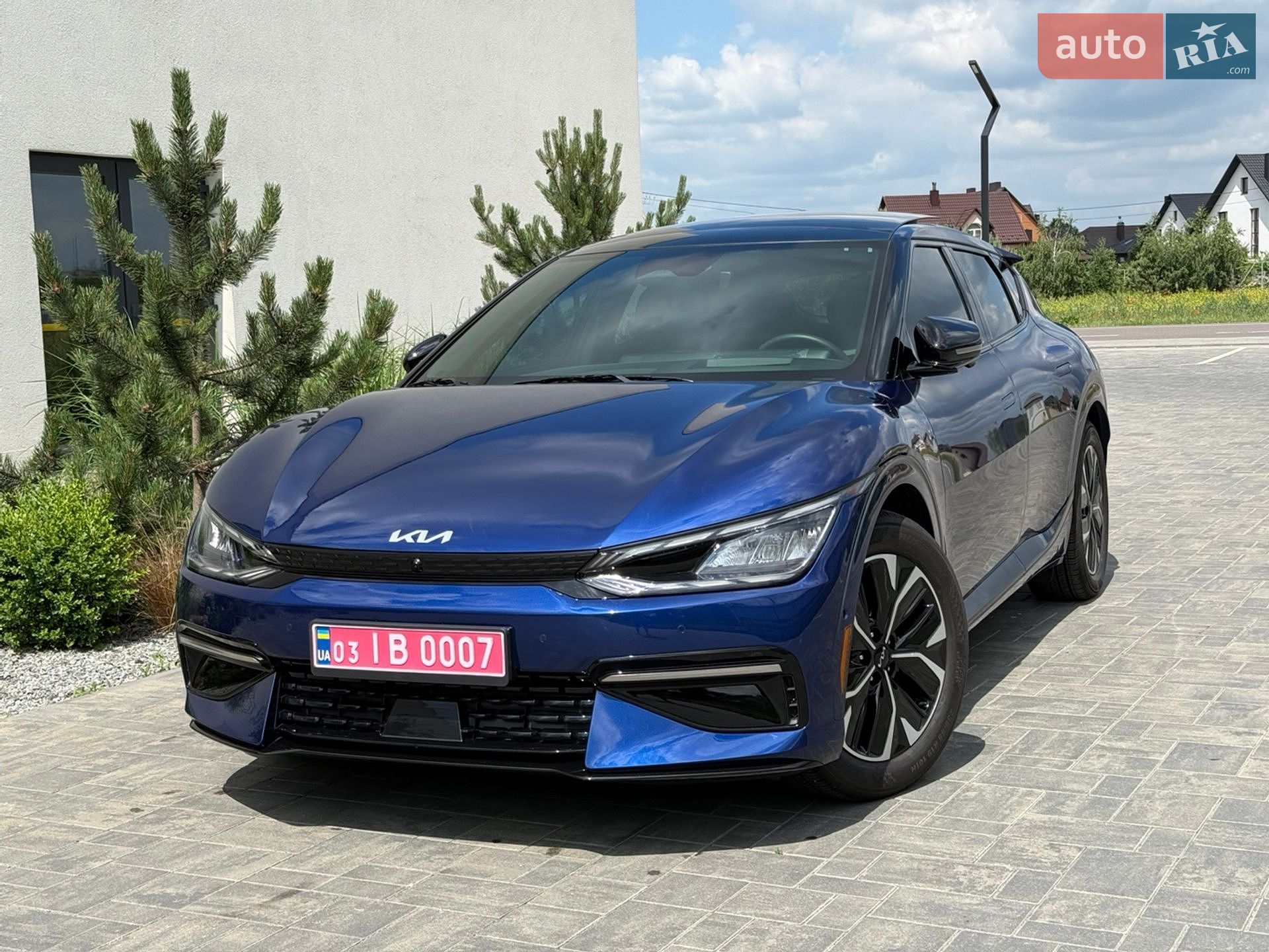 Kia EV6 2024 VIN KNDC44LA3R5202893 фото оголошення 2 з 32