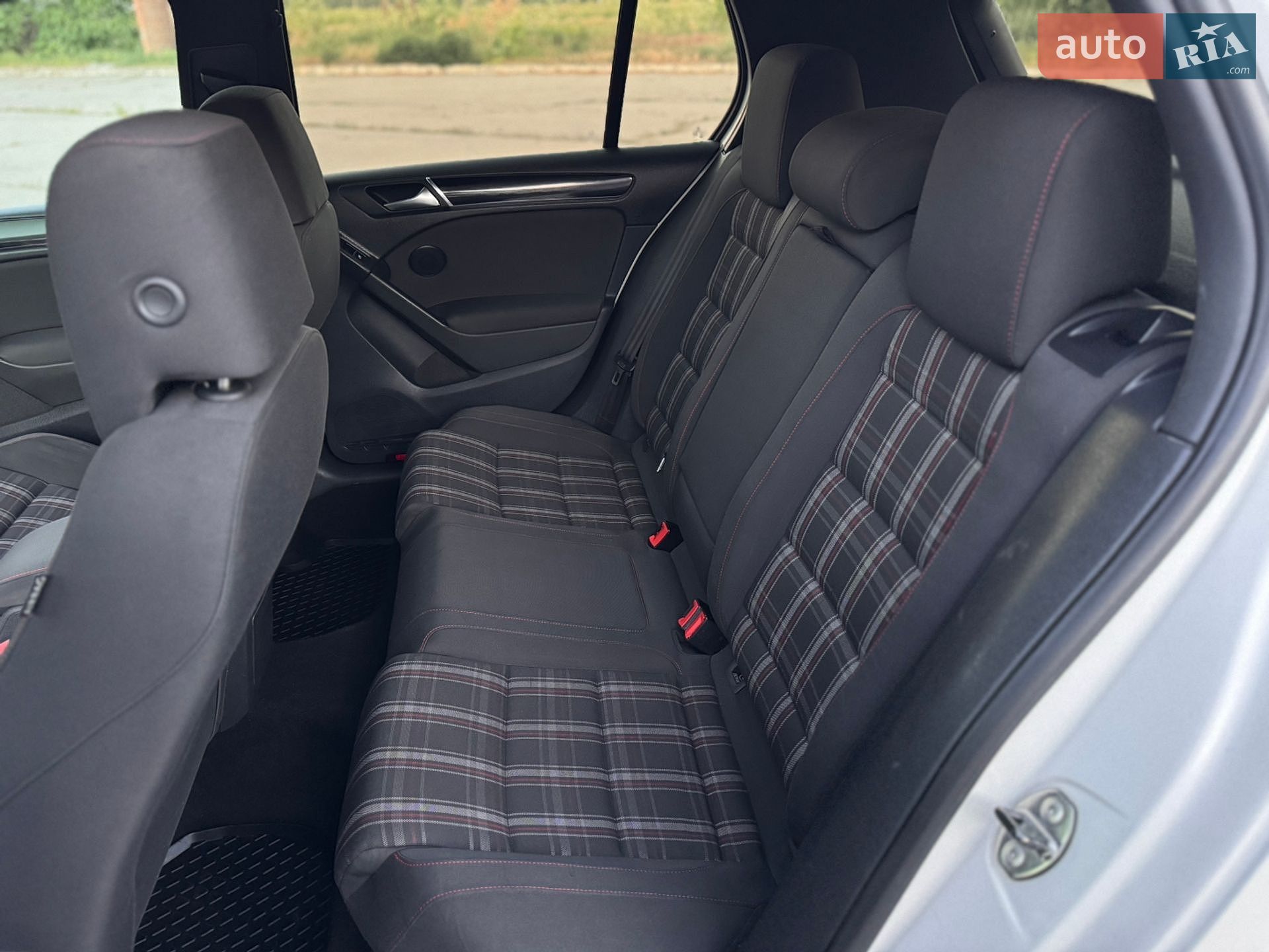 Volkswagen Golf GTI 2010 VIN WVWZZZ1KZAW425837 фото оголошення 11 з 14