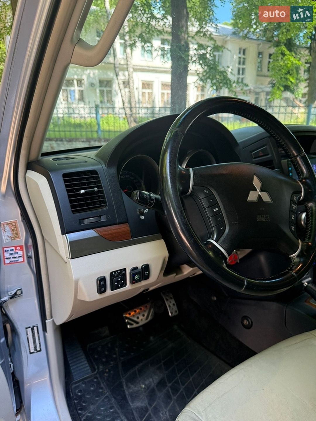 Mitsubishi Pajero 2007 VIN JMYLRV93W7J718460 фото оголошення 24 з 26
