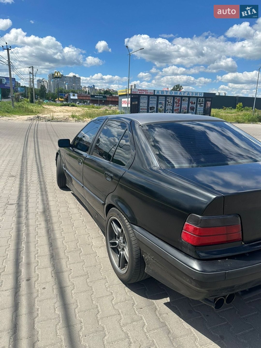 BMW 3 Series 1994 VIN WBACB31080FD85991 фото оголошення 5 з 16