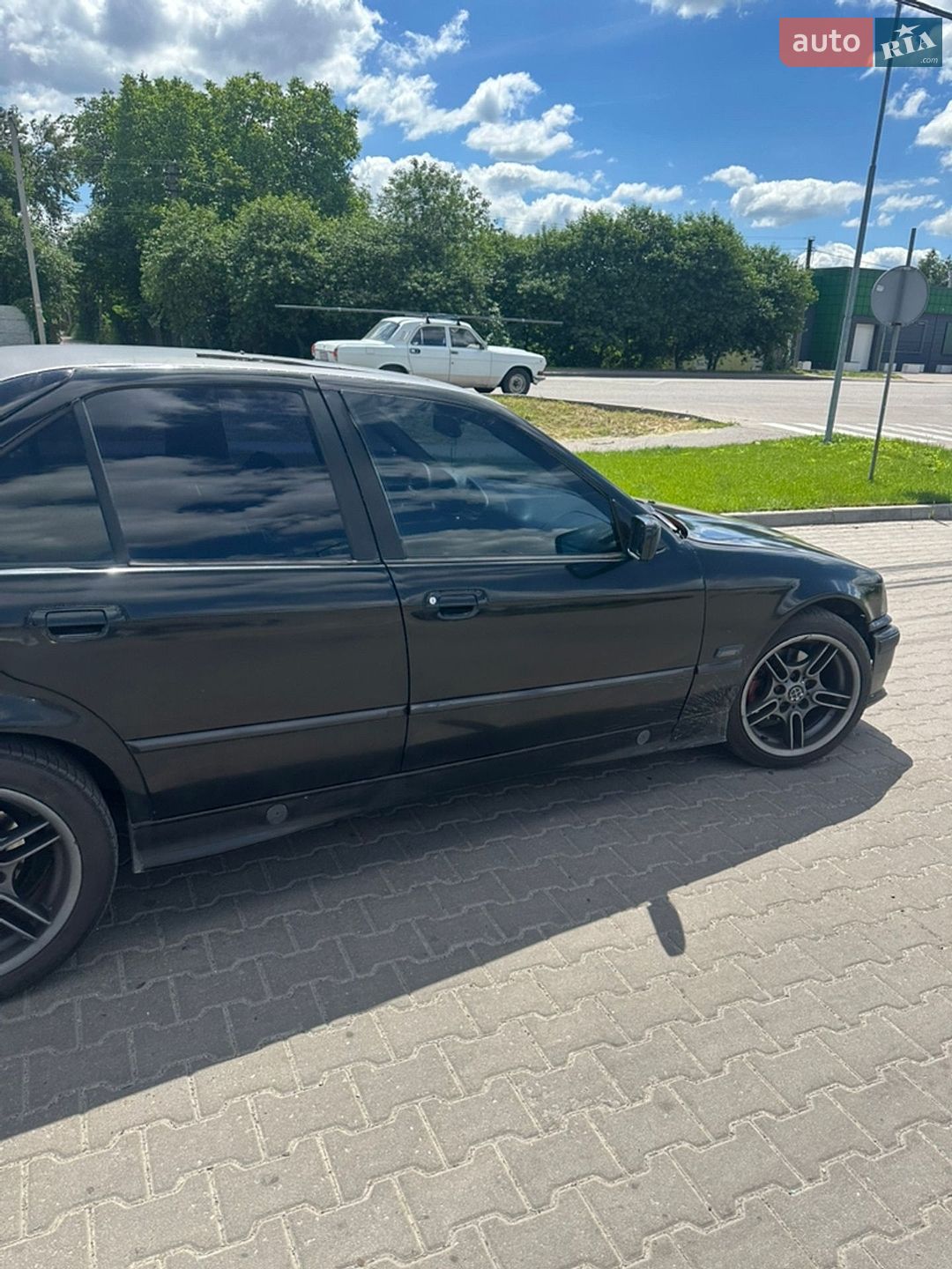 BMW 3 Series 1994 VIN WBACB31080FD85991 фото оголошення 9 з 16