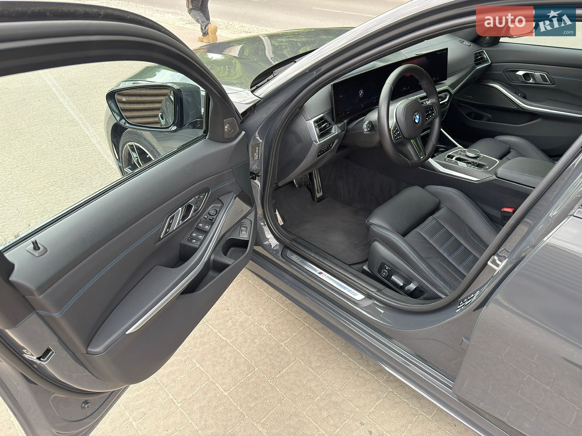 BMW 3 Series 2022 VIN WBA51FZ050FN59000 фото оголошення 5 з 104