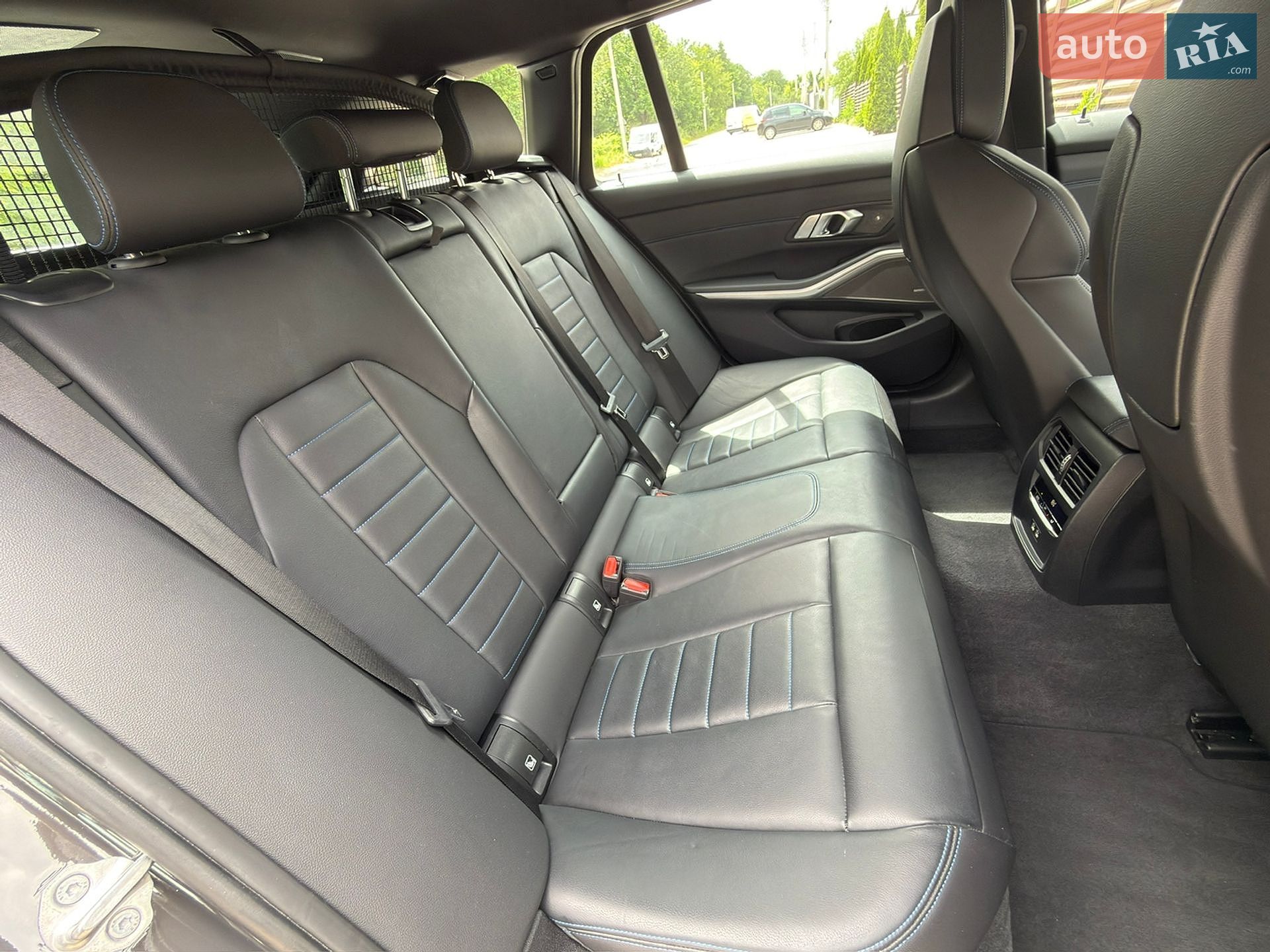BMW 3 Series 2022 VIN WBA51FZ050FN59000 фото оголошення 66 з 104
