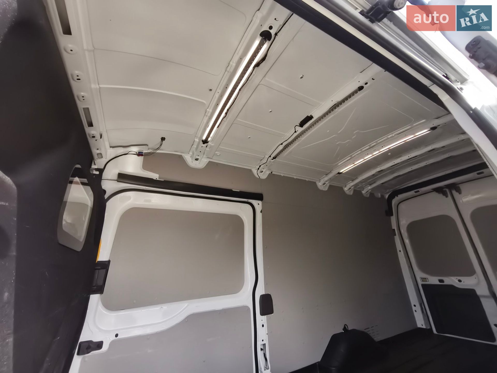 Ford E-Transit 2022 VIN WF0EXXTTRBNJ15974 фото оголошення 20 з 30
