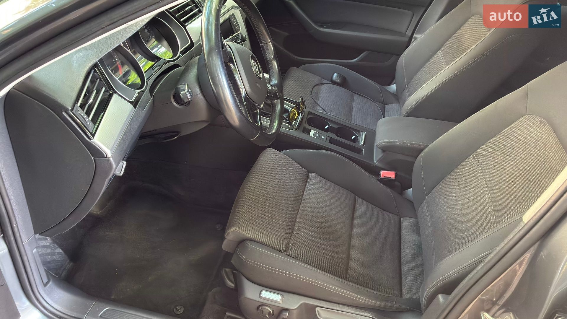 Volkswagen Passat 2016 VIN WVWZZZ3CZHE100066 фото оголошення 8 з 9