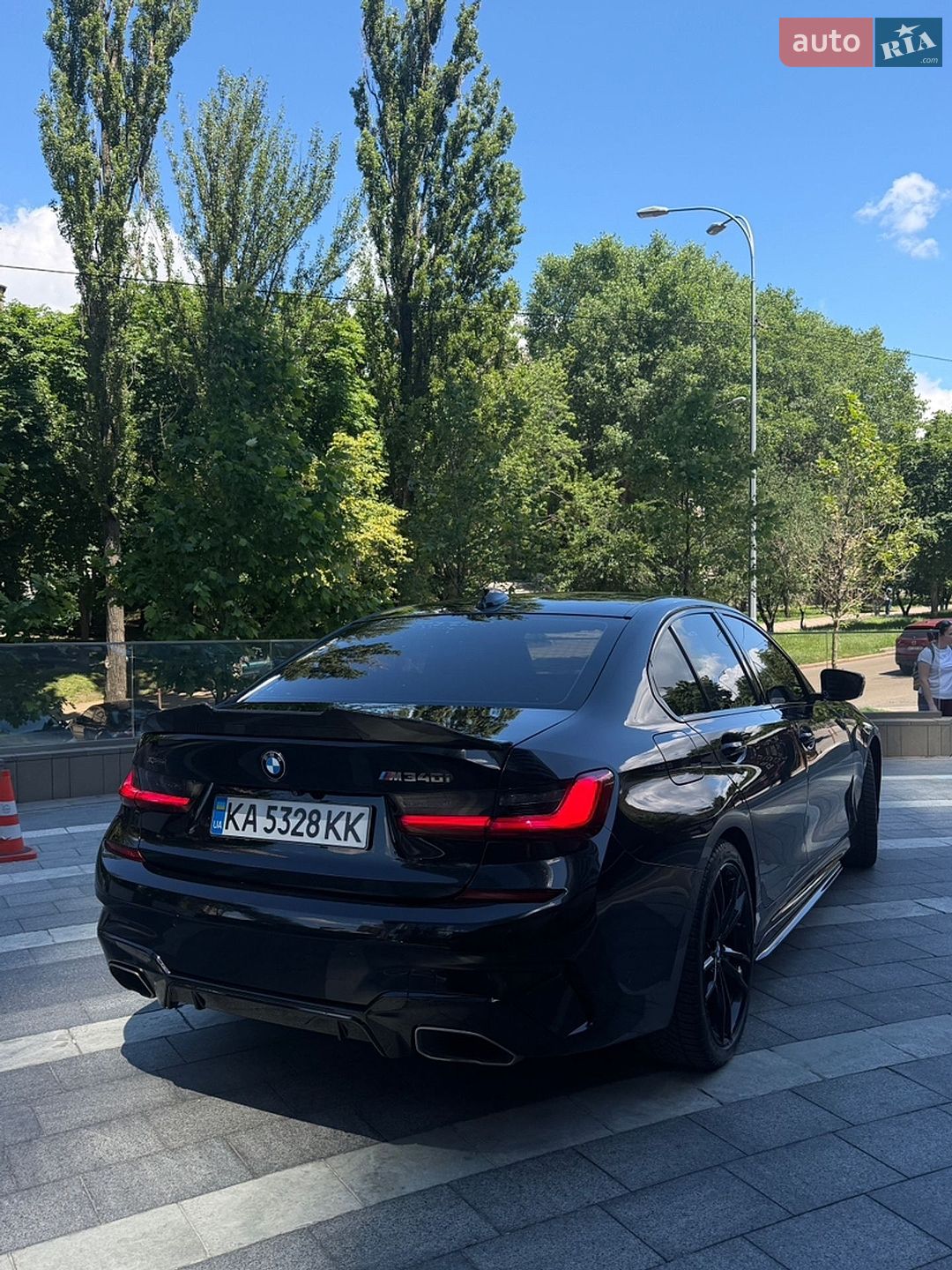 BMW 3 Series 2019 VIN WBA5U9C05LFH06263 фото оголошення 5 з 17