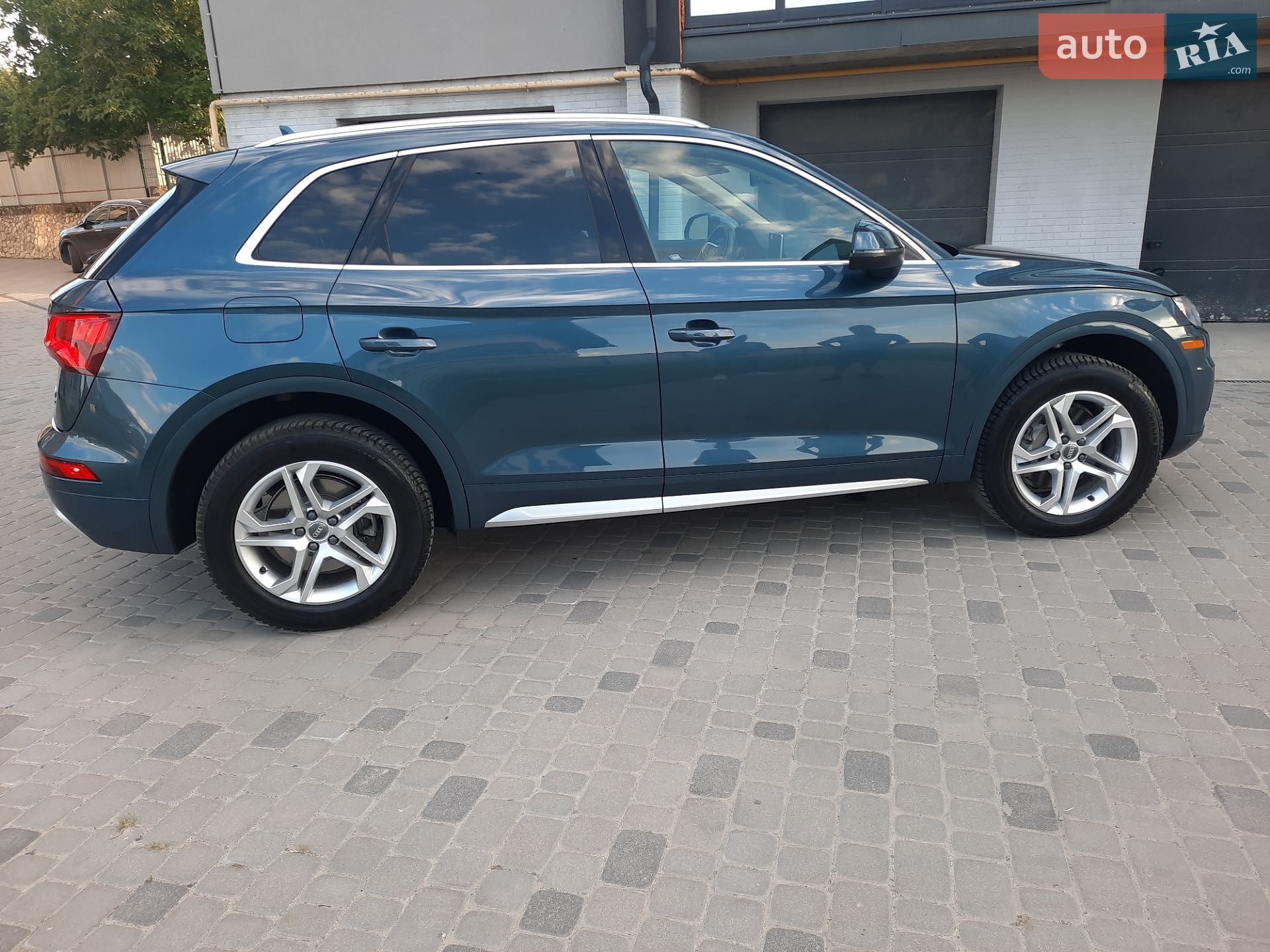 Audi Q5 2018 VIN WA1BNAFY4J2172819 фото оголошення 29 з 83