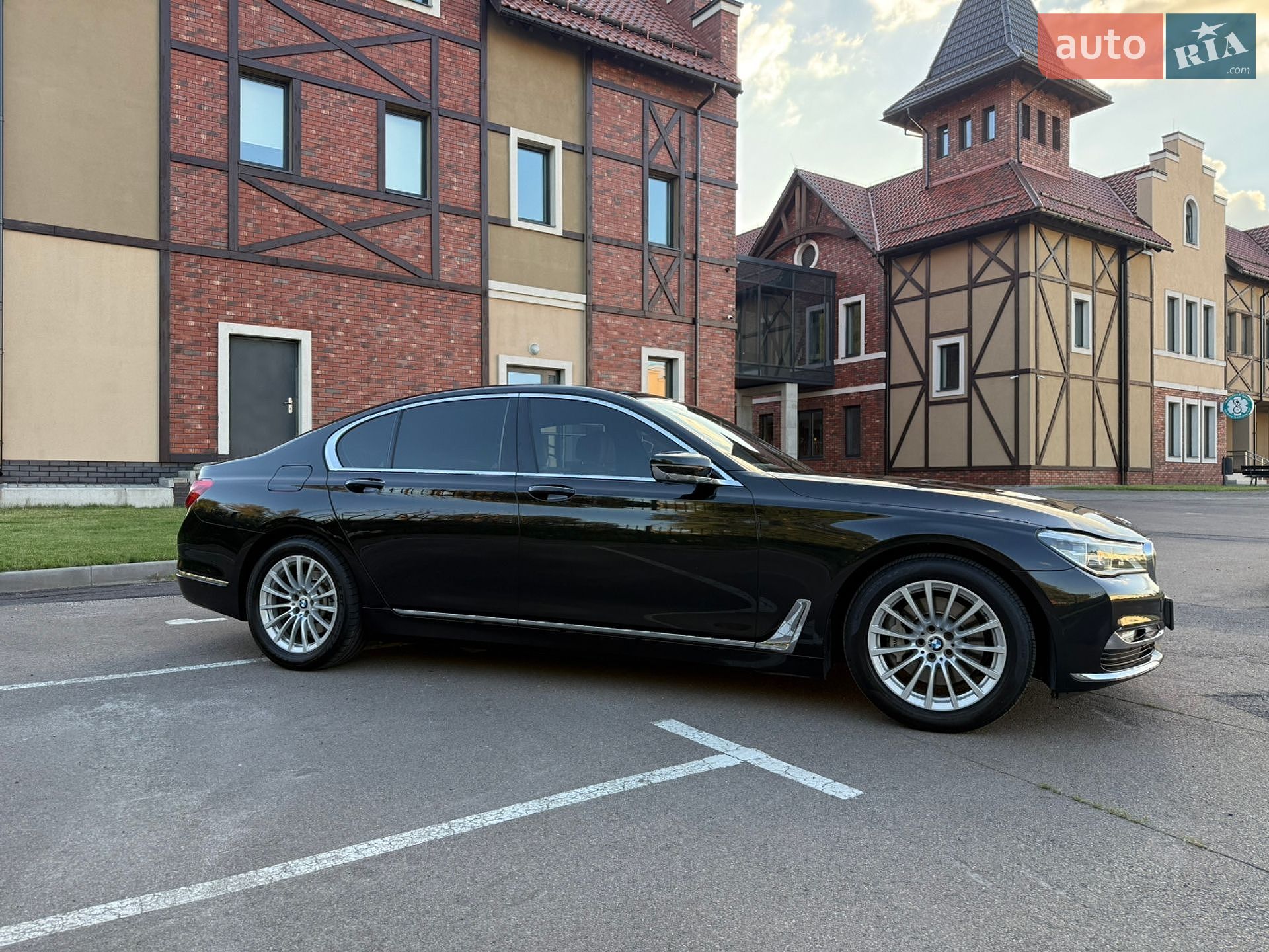 BMW 7 Series 2017 VIN WBA7C01090G493590 фото оголошення 3 з 38