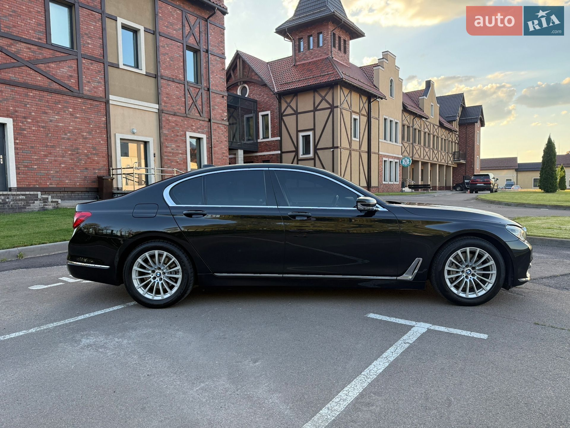 BMW 7 Series 2017 VIN WBA7C01090G493590 фото оголошення 4 з 38