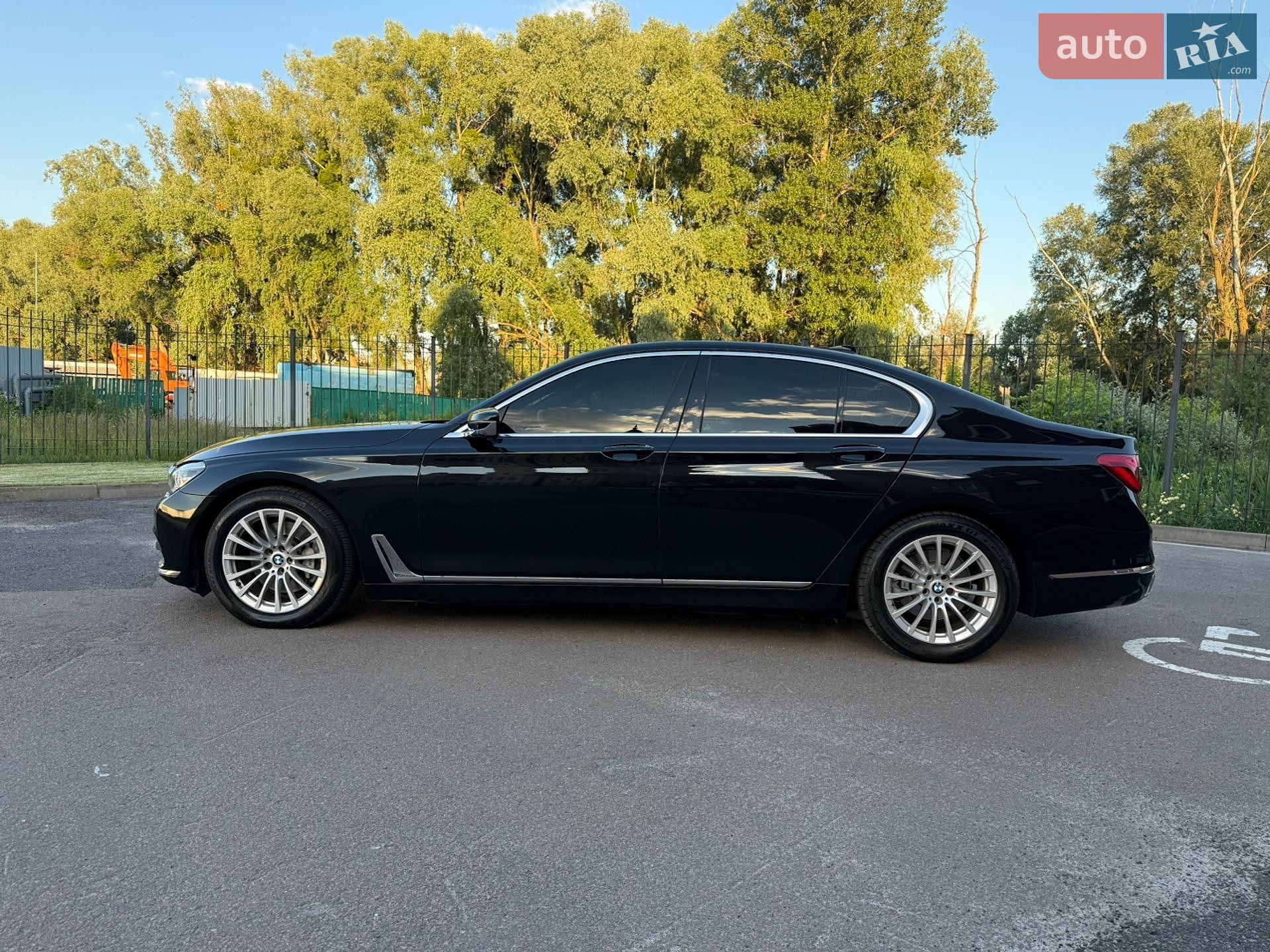 BMW 7 Series 2017 VIN WBA7C01090G493590 фото оголошення 8 з 38