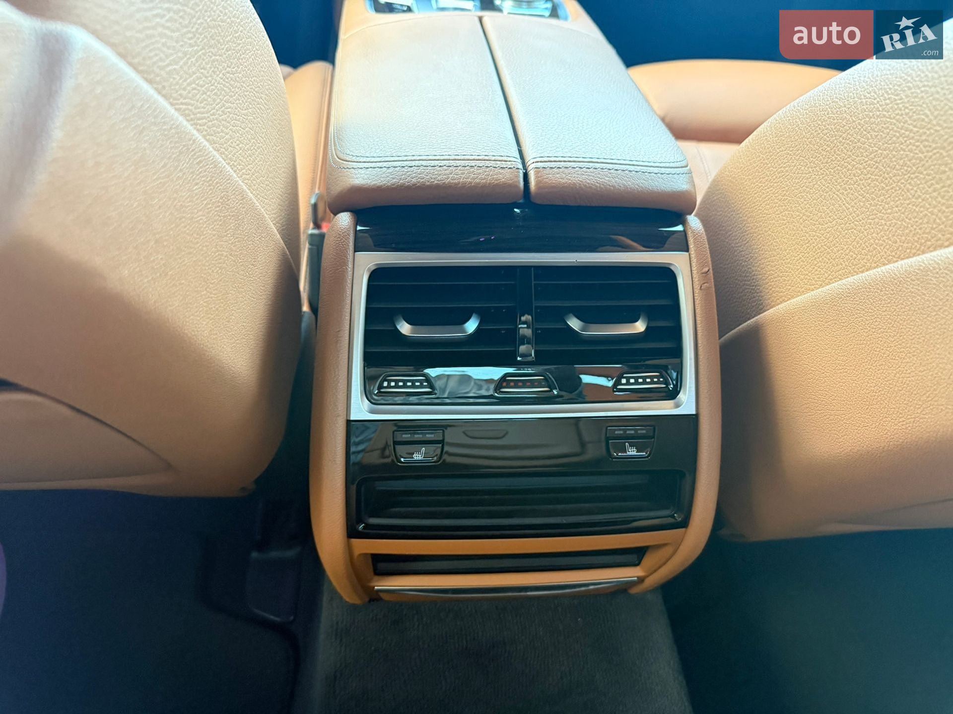 BMW 7 Series 2017 VIN WBA7C01090G493590 фото оголошення 28 з 38