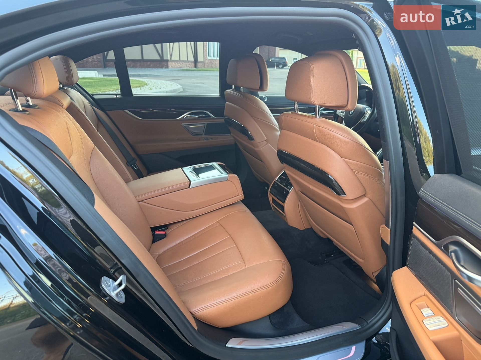 BMW 7 Series 2017 VIN WBA7C01090G493590 фото оголошення 31 з 38