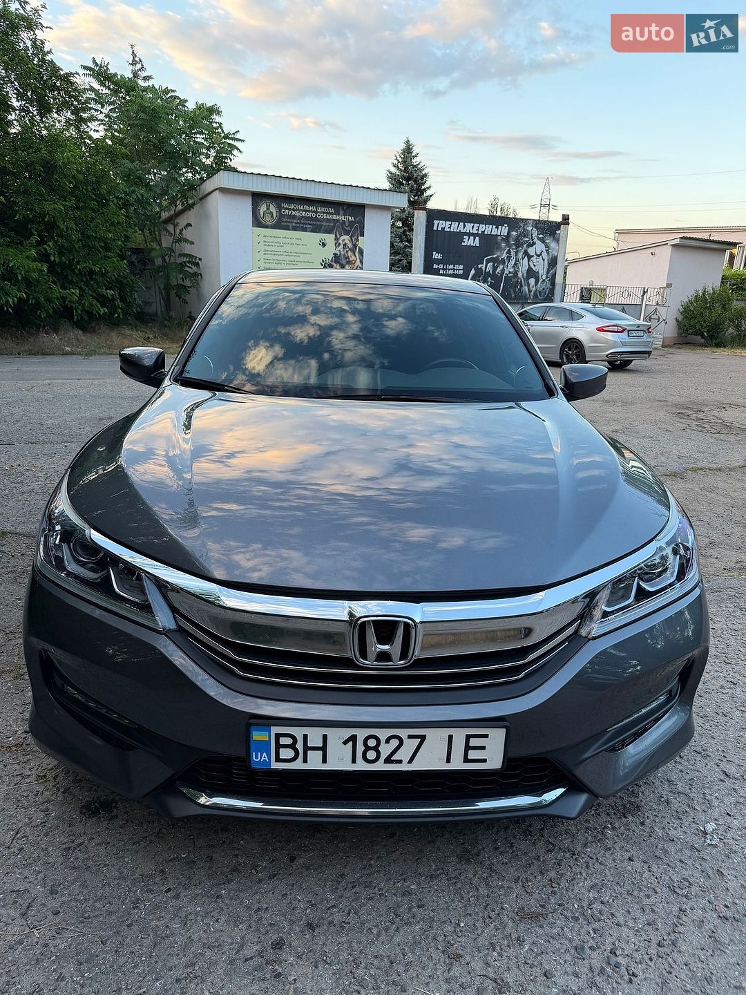 Honda Accord 2016 VIN 1HGCR2F56GA160116 фото оголошення 6 з 17