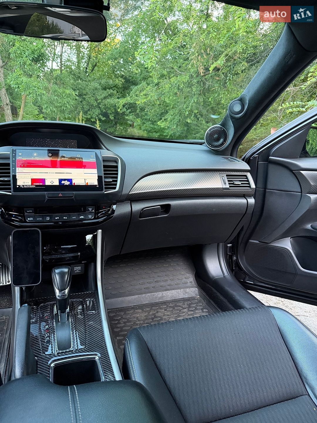 Honda Accord 2016 VIN 1HGCR2F56GA160116 фото оголошення 16 з 17