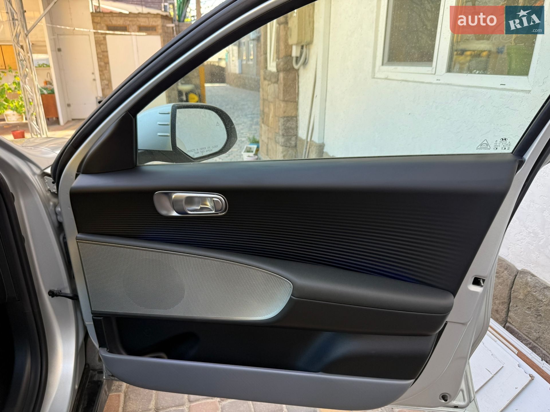 Hyundai Ioniq 6 2023 VIN KMHM34AA4PA041769 фото оголошення 10 з 48
