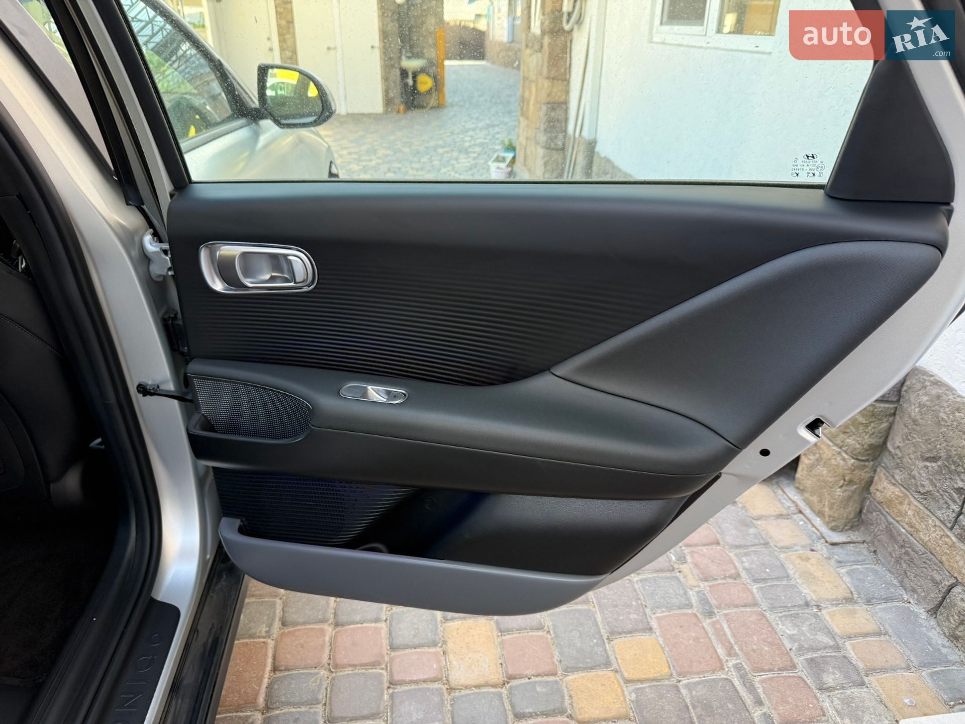 Hyundai Ioniq 6 2023 VIN KMHM34AA4PA041769 фото оголошення 11 з 48