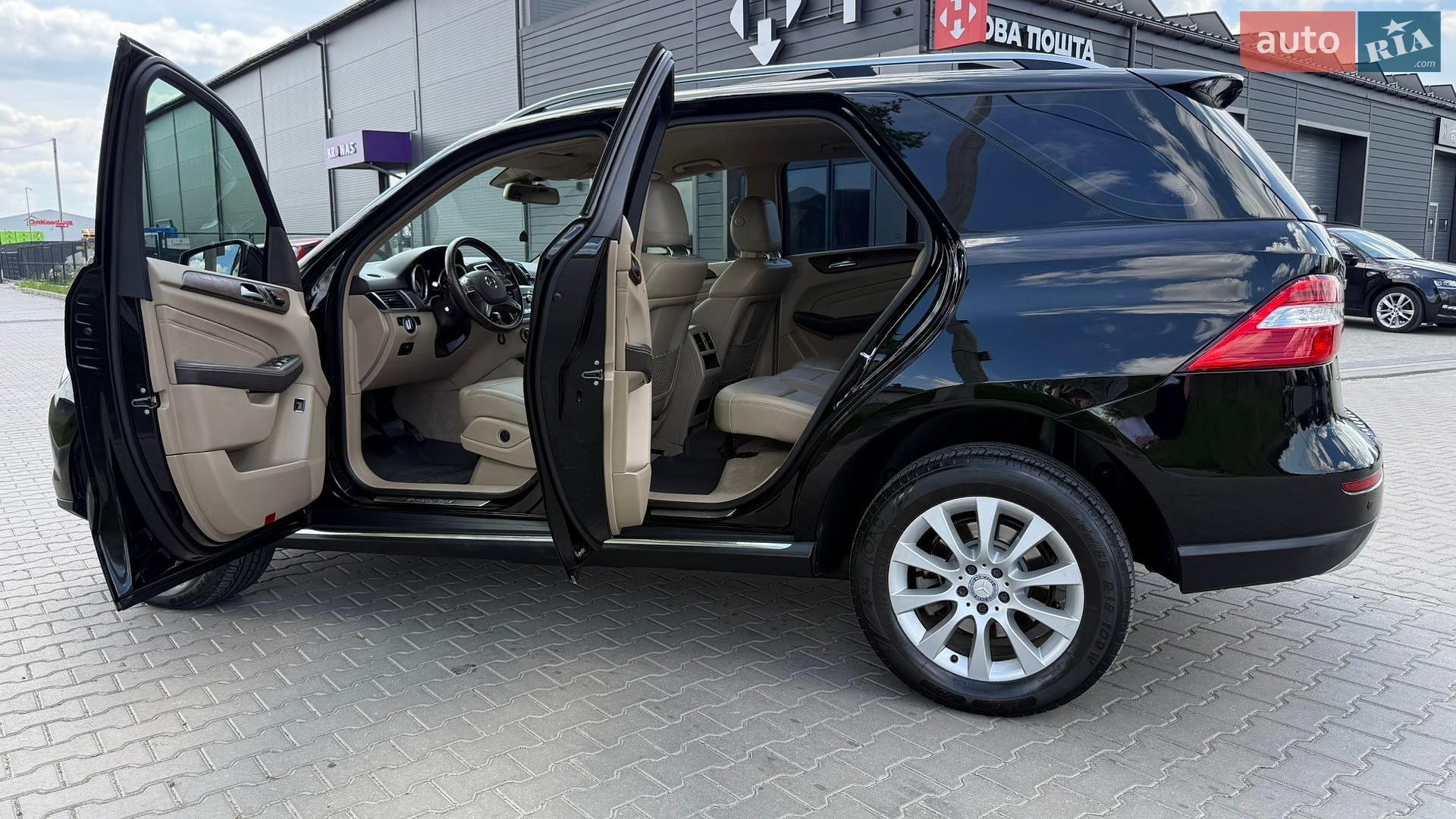 Mercedes-Benz M-Class 2013 VIN WDC1660041A256898 фото оголошення 16 з 36