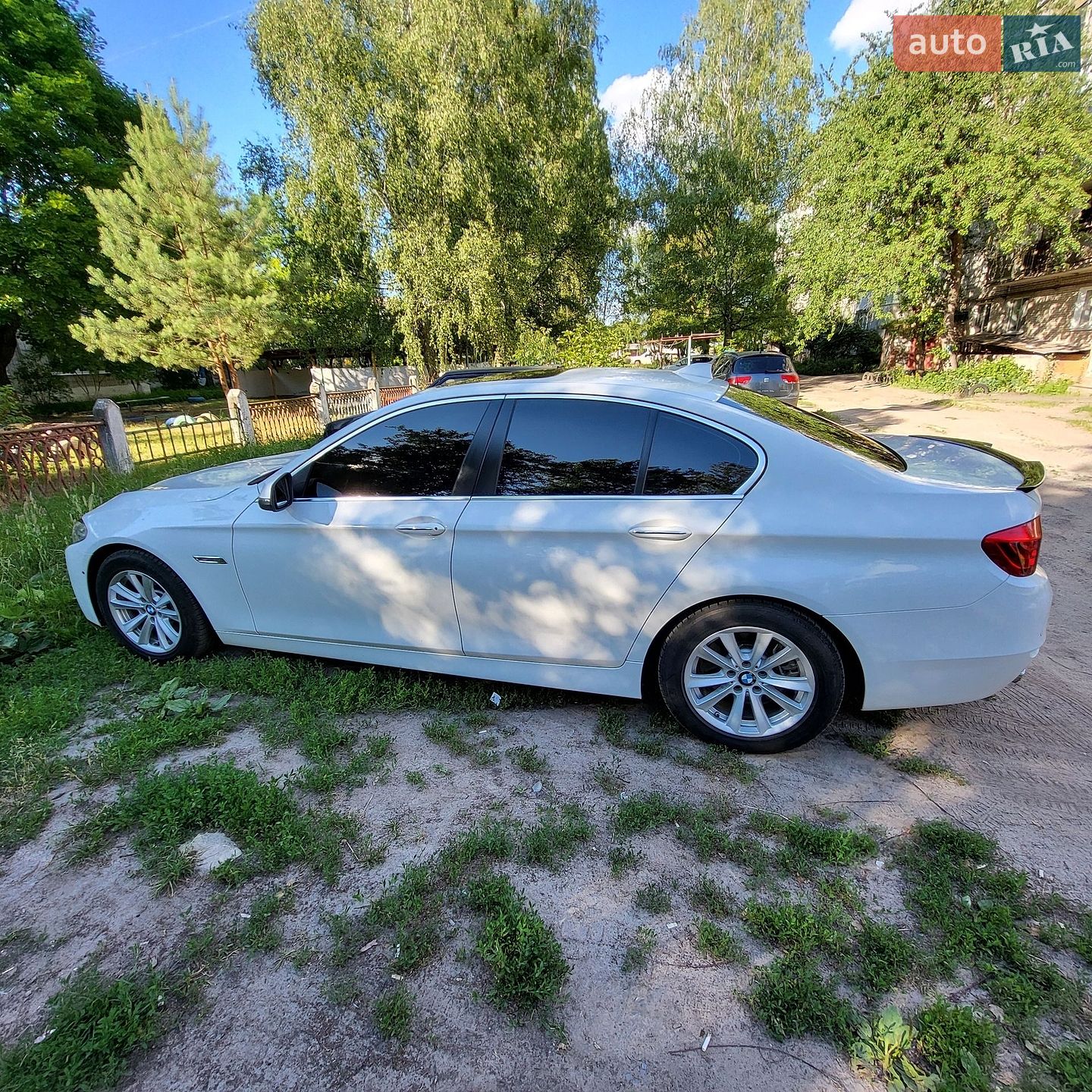BMW 5 Series 2014 VIN WBA5A5C55FD515291 фото оголошення 2 з 22
