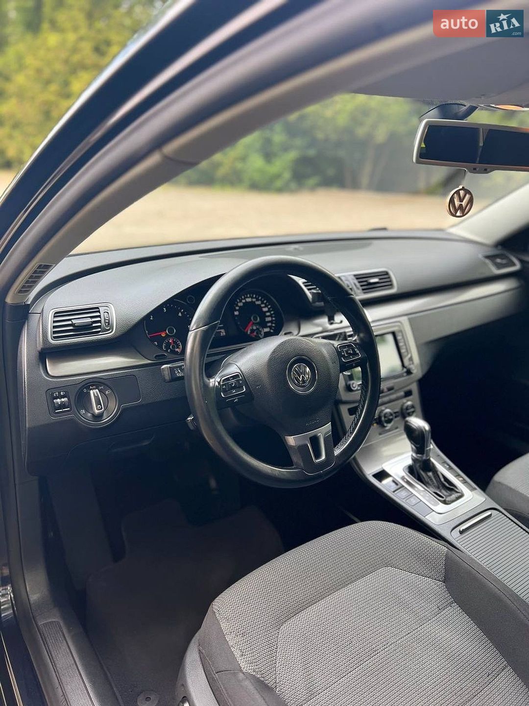 Volkswagen Passat 2012 VIN WVWZZZ3CZCE135500 фото оголошення 7 з 12