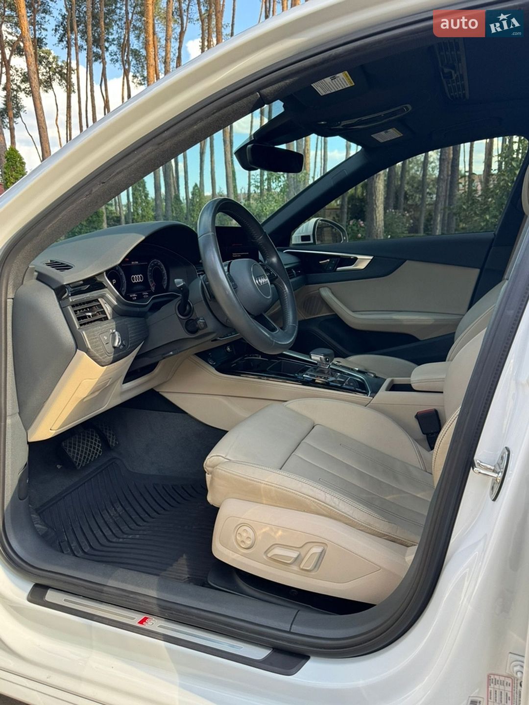 Audi A4 2020 VIN WAUENAF48LN011579 фото оголошення 39 з 42