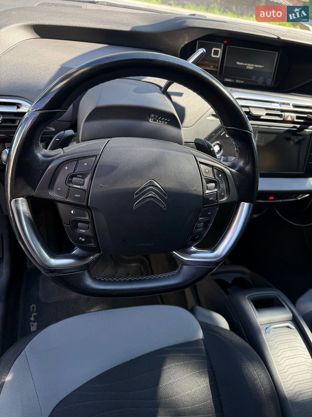 Citroen C4 Picasso 2015 VIN VF73A5GZTFJ724939 фото оголошення 9 з 26