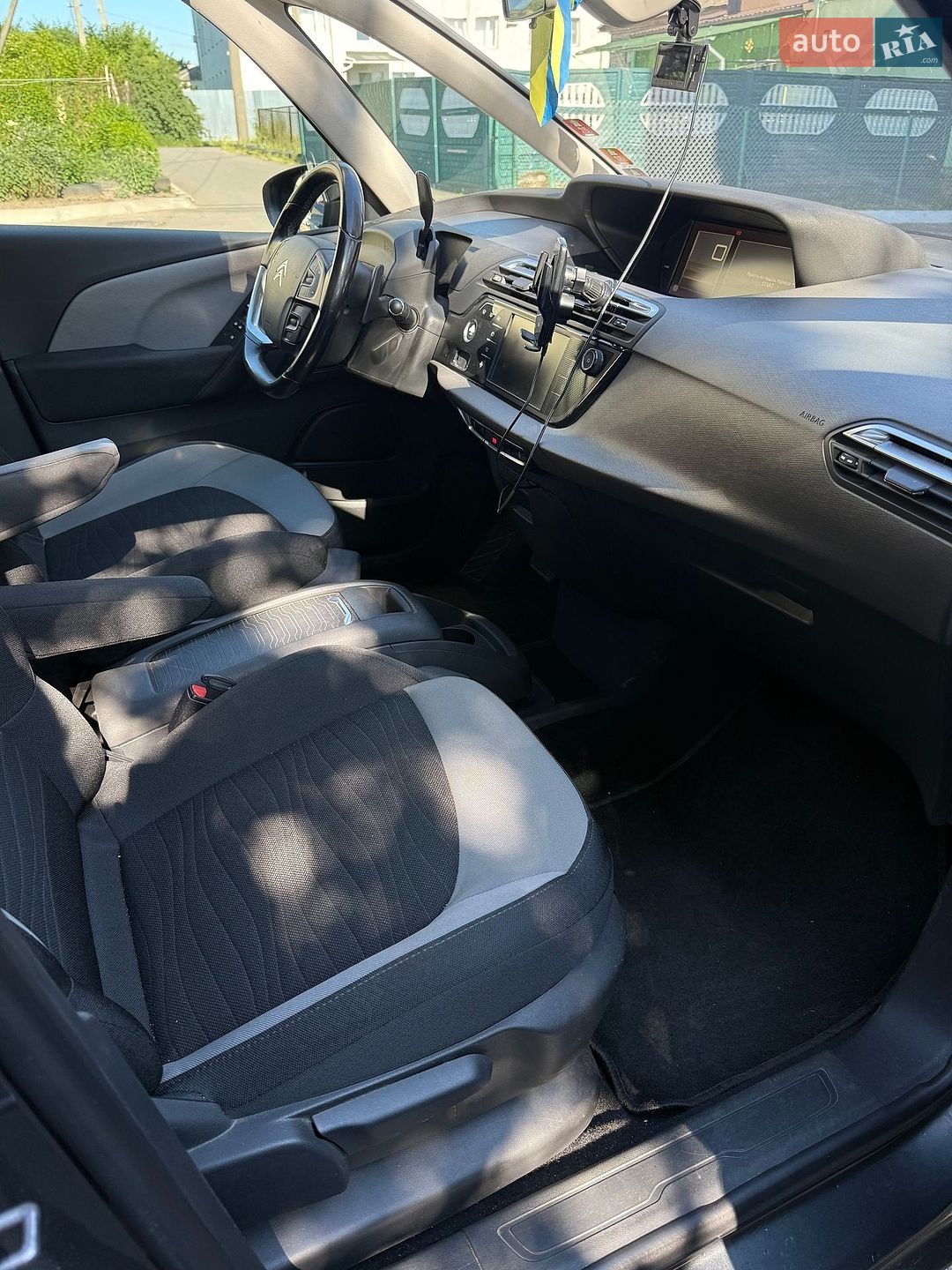 Citroen C4 Picasso 2015 VIN VF73A5GZTFJ724939 фото оголошення 12 з 26