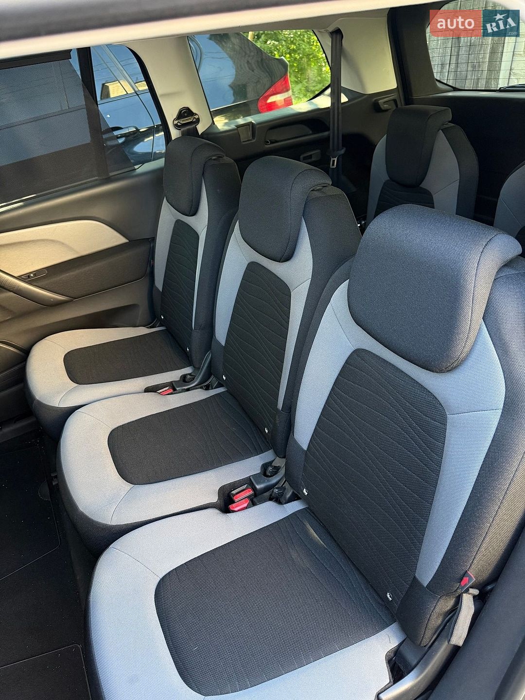 Citroen C4 Picasso 2015 VIN VF73A5GZTFJ724939 фото оголошення 15 з 26