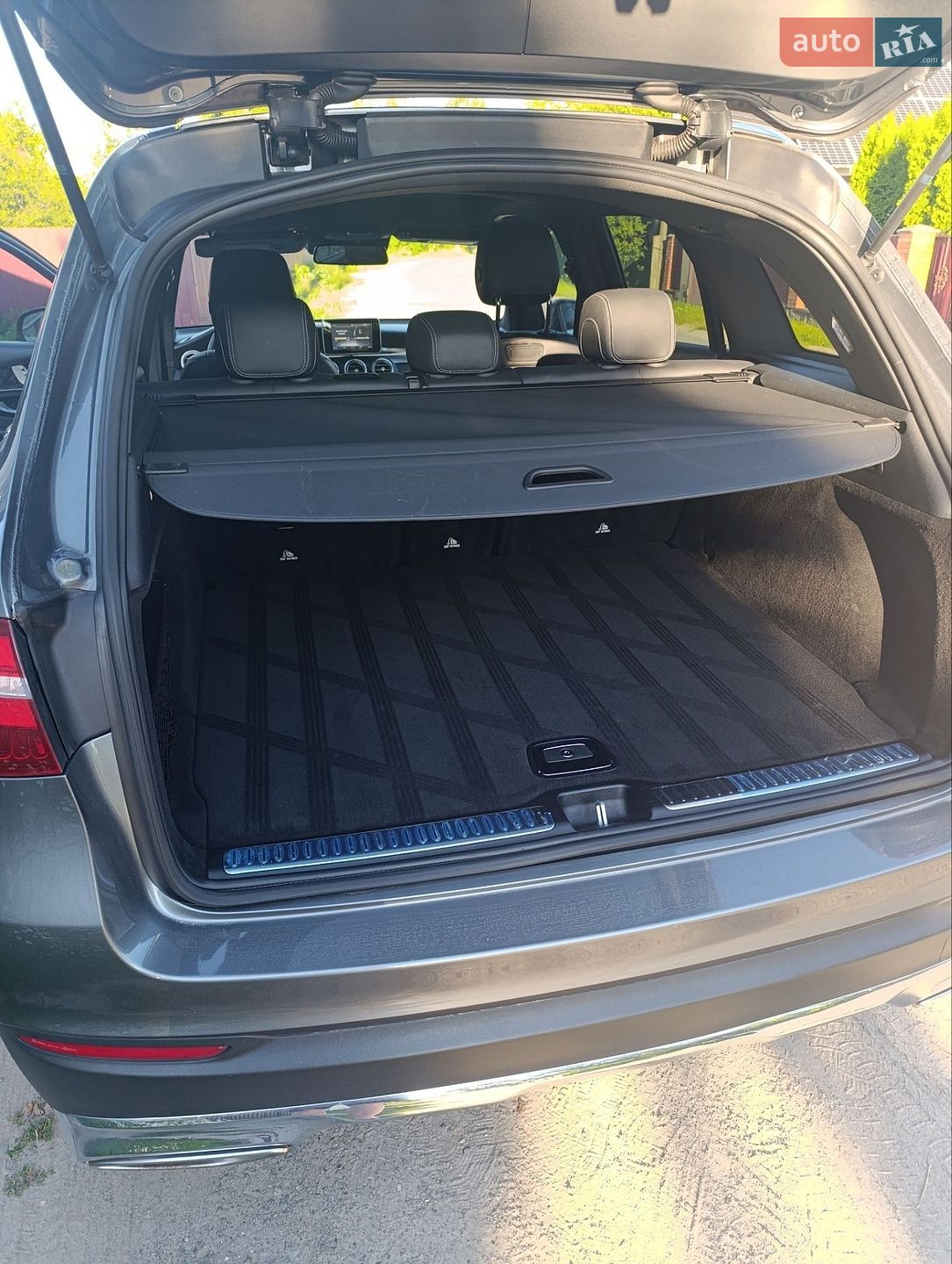 Mercedes-Benz GLC-Class 2018 VIN WDC0G4JB8JV058813 фото оголошення 3 з 10