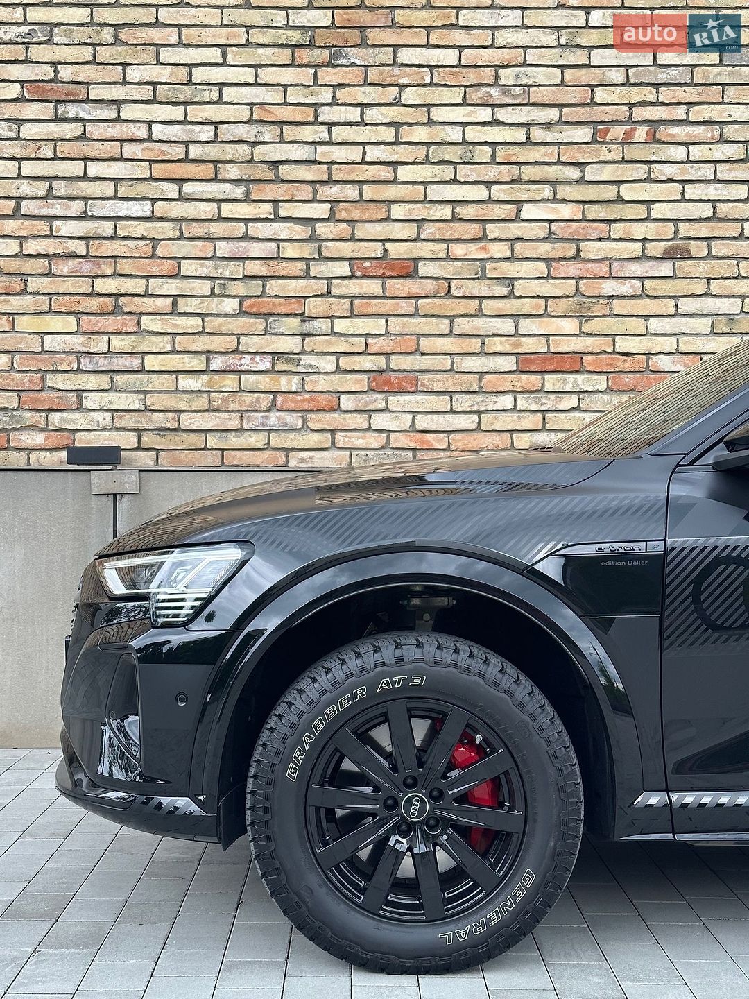 Audi Q8 e-tron 2024 VIN WAUZZZGE9RB063485 фото оголошення 3 з 32