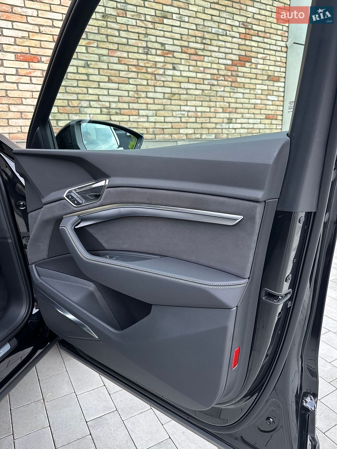 Audi Q8 e-tron 2024 VIN WAUZZZGE9RB063485 фото оголошення 27 з 32