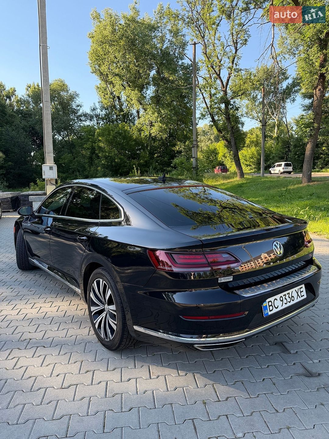 Volkswagen Arteon 2018 VIN WVWBR7AN3KE000890 фото оголошення 2 з 20