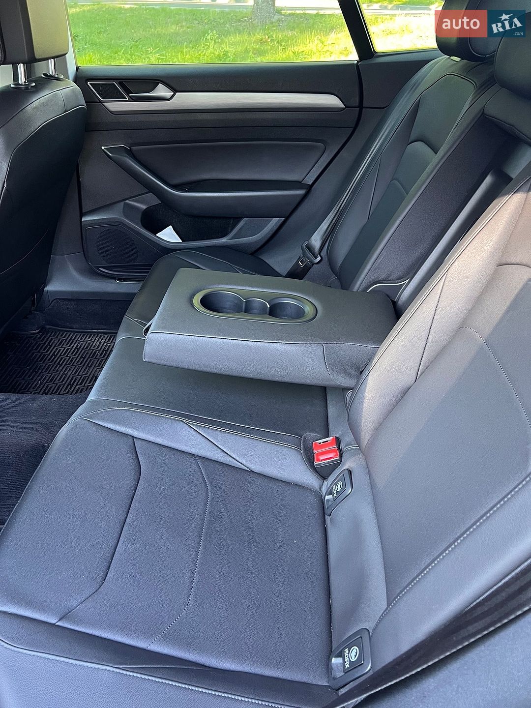 Volkswagen Arteon 2018 VIN WVWBR7AN3KE000890 фото оголошення 16 з 20