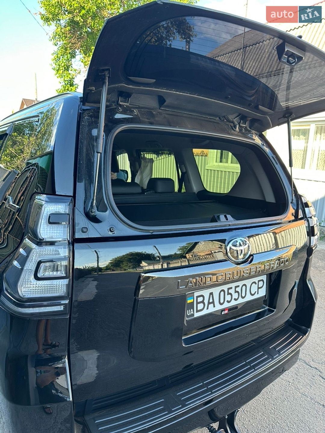 Toyota Land Cruiser Prado 2019 VIN JTEBR3FJ50K150430 фото оголошення 6 з 26