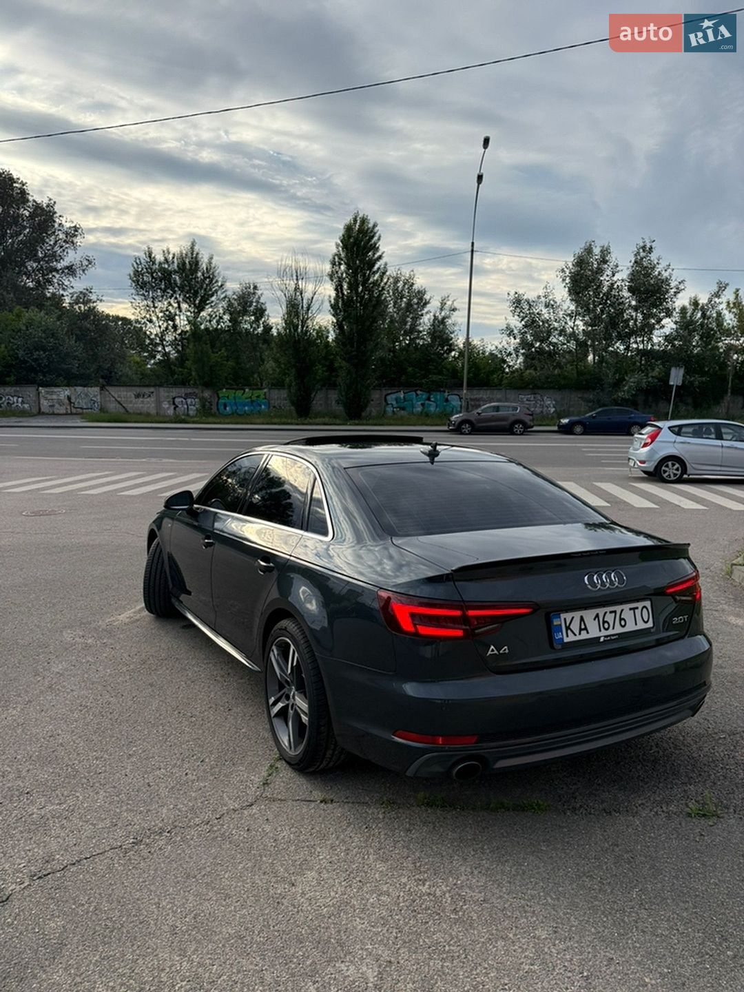 Audi A4 2018 VIN WAULMAF40JA157246 фото оголошення 4 з 6