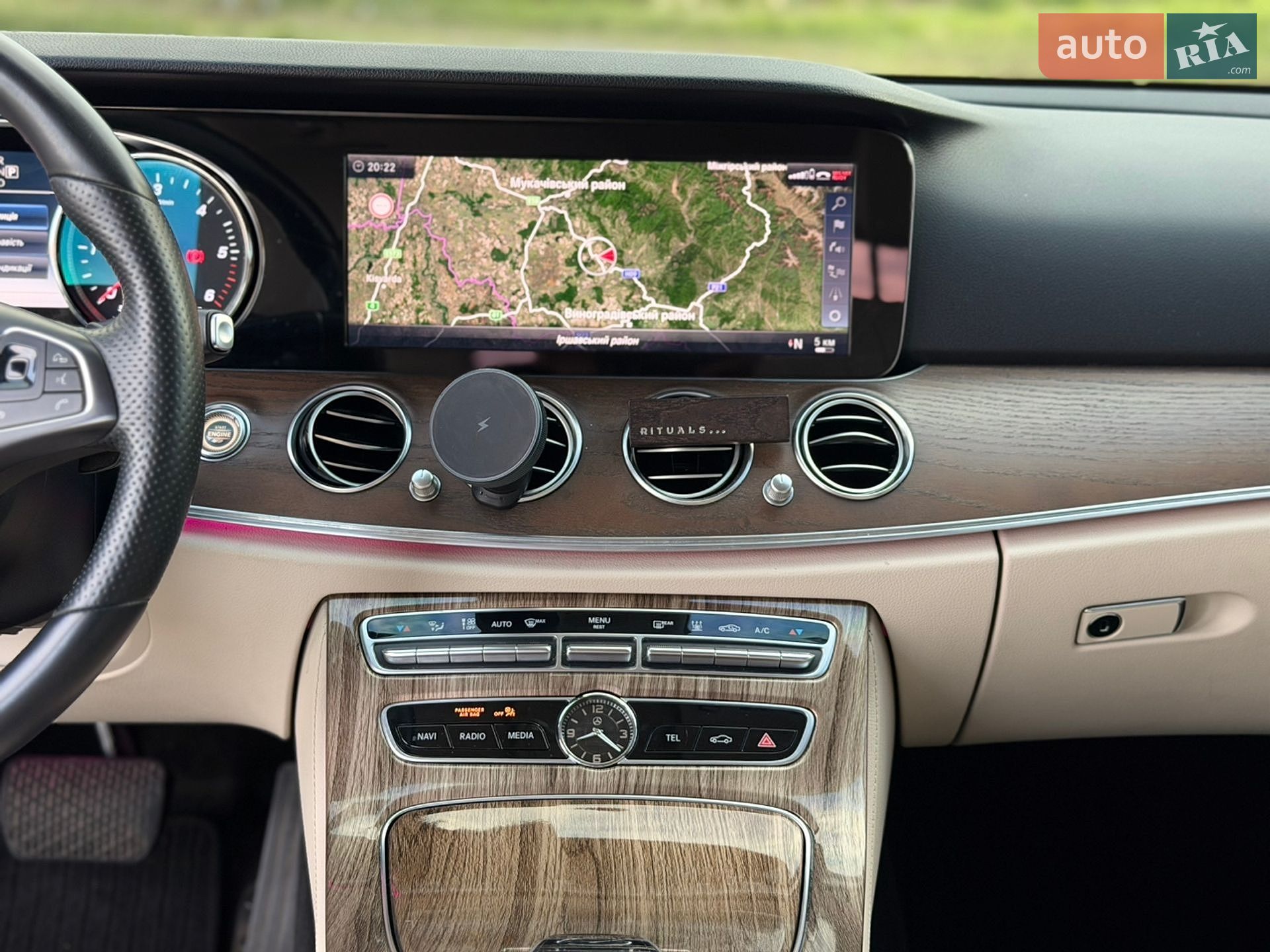 Mercedes-Benz E-Class 2017 VIN WDD2130041A366511 фото оголошення 19 з 40