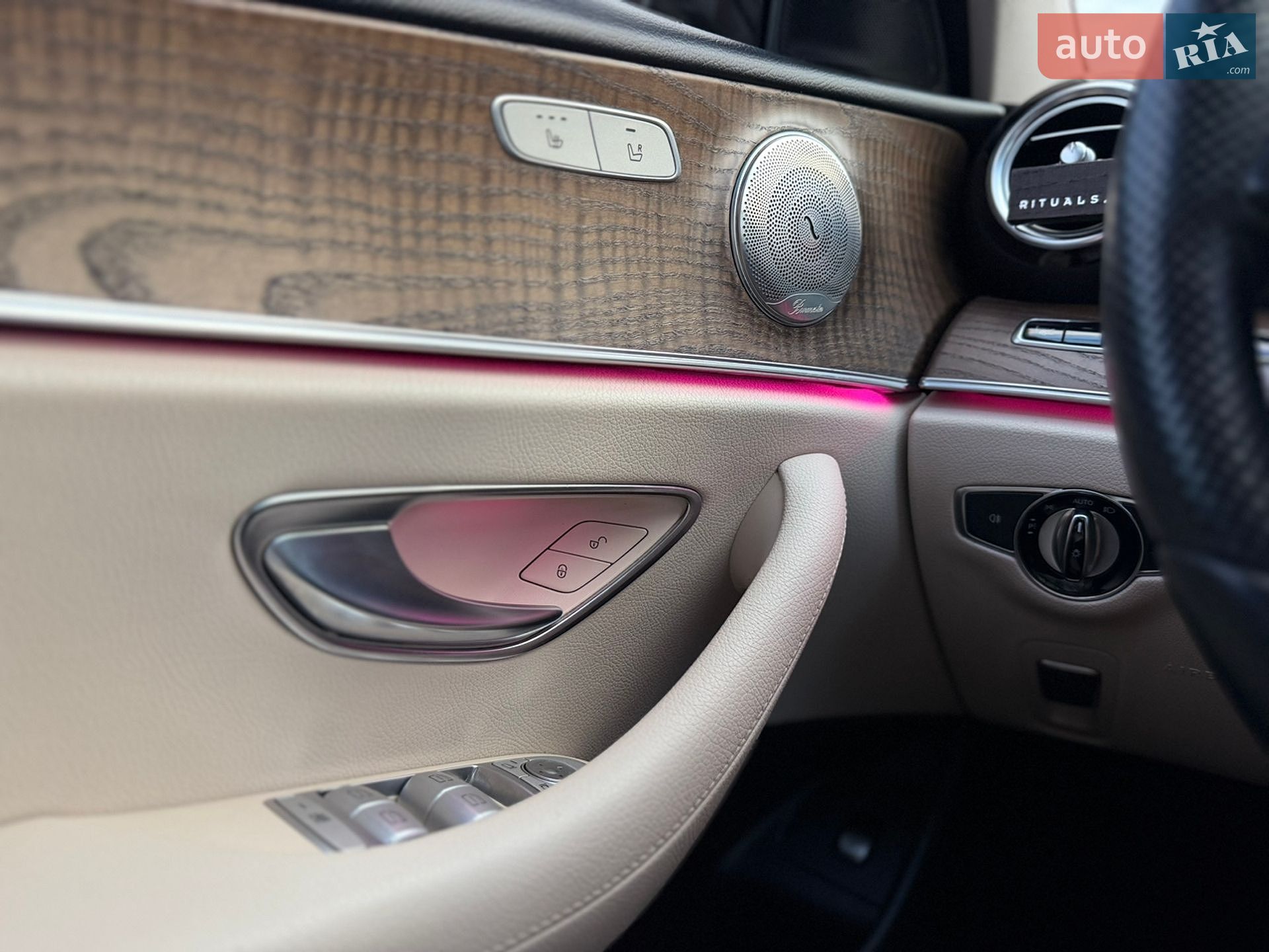 Mercedes-Benz E-Class 2017 VIN WDD2130041A366511 фото оголошення 33 з 40