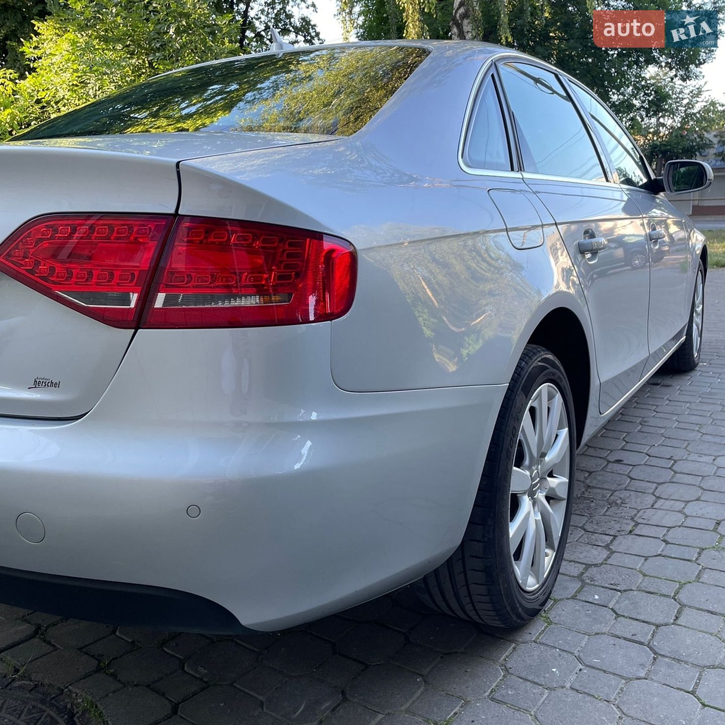 Audi A4 2010 VIN WAUZZZ8K9AN050419 фото оголошення 6 з 17