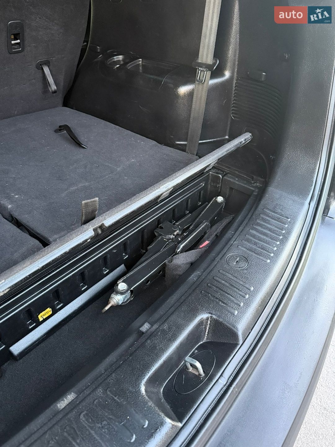 Kia Sorento 2012 VIN KNAKU813DC5341822 фото оголошення 19 з 29