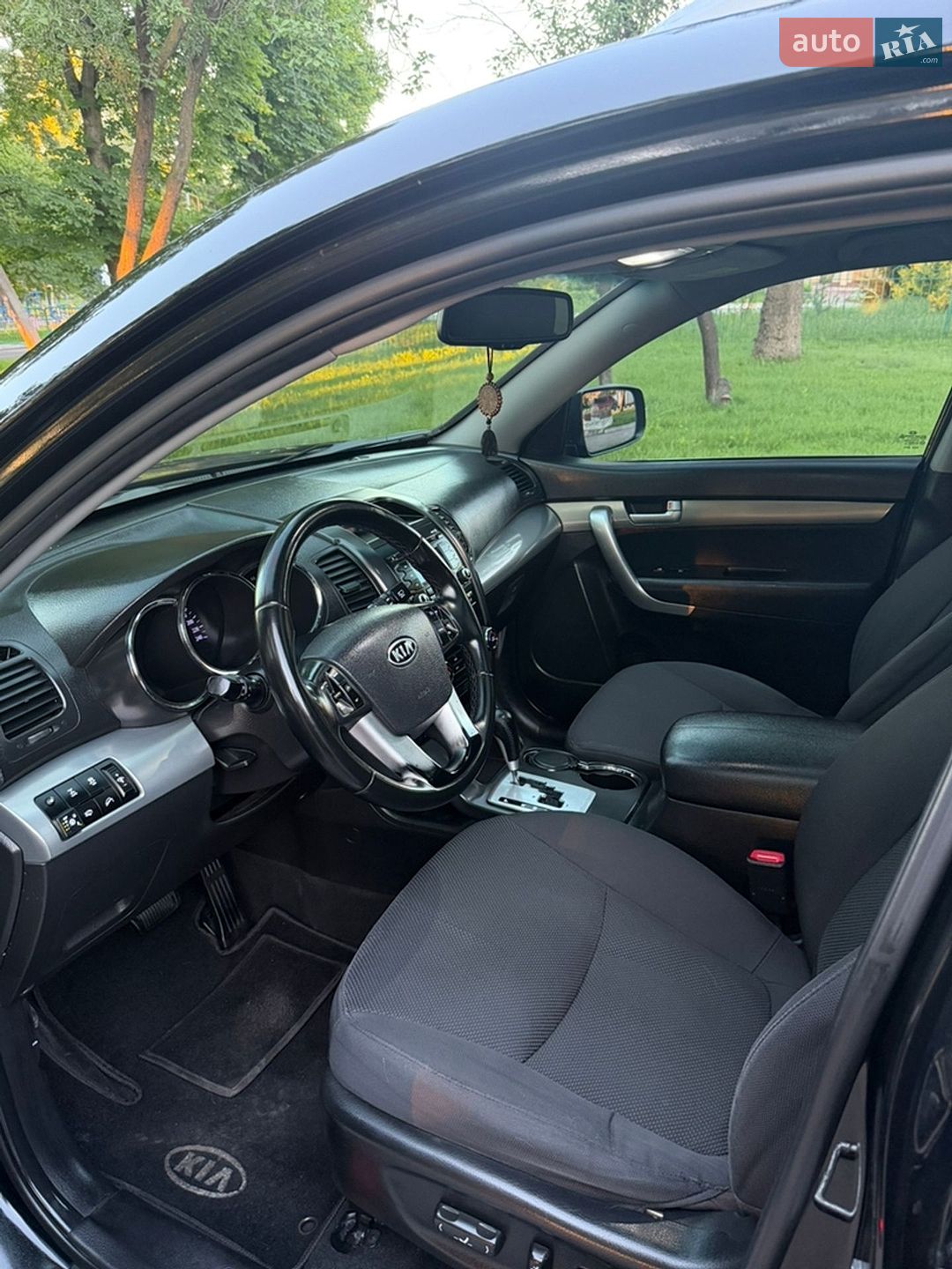 Kia Sorento 2012 VIN KNAKU813DC5341822 фото оголошення 28 з 29