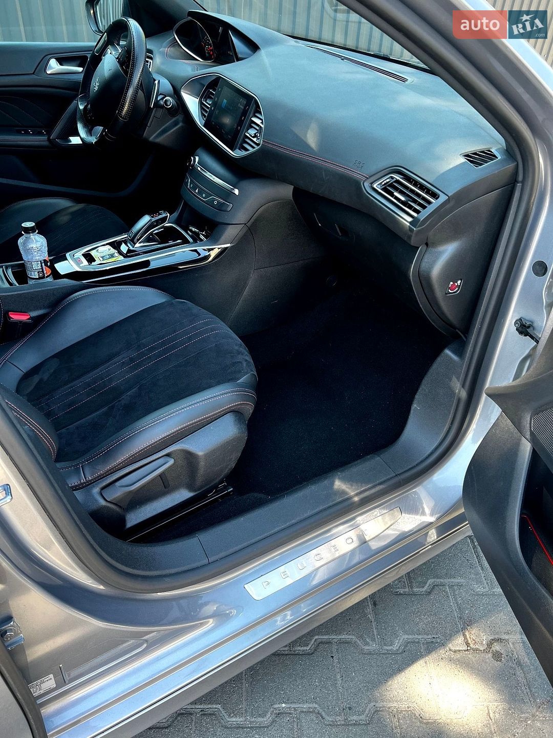 Peugeot 308 2018 VIN VF3LCYHZRJS267570 фото оголошення 14 з 17