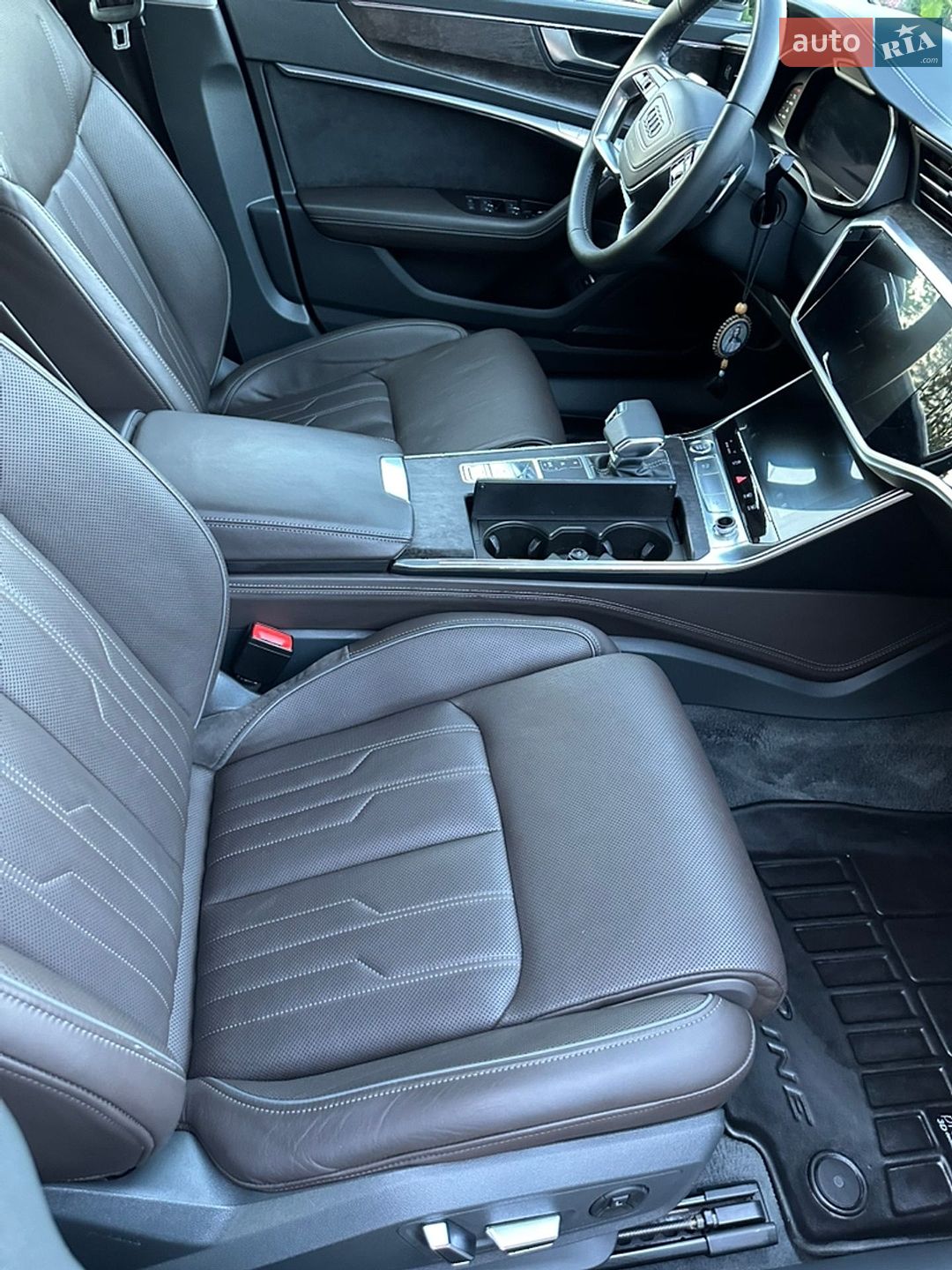 Audi A6 2018 VIN WAUZZZF26KN004678 фото оголошення 106 з 133
