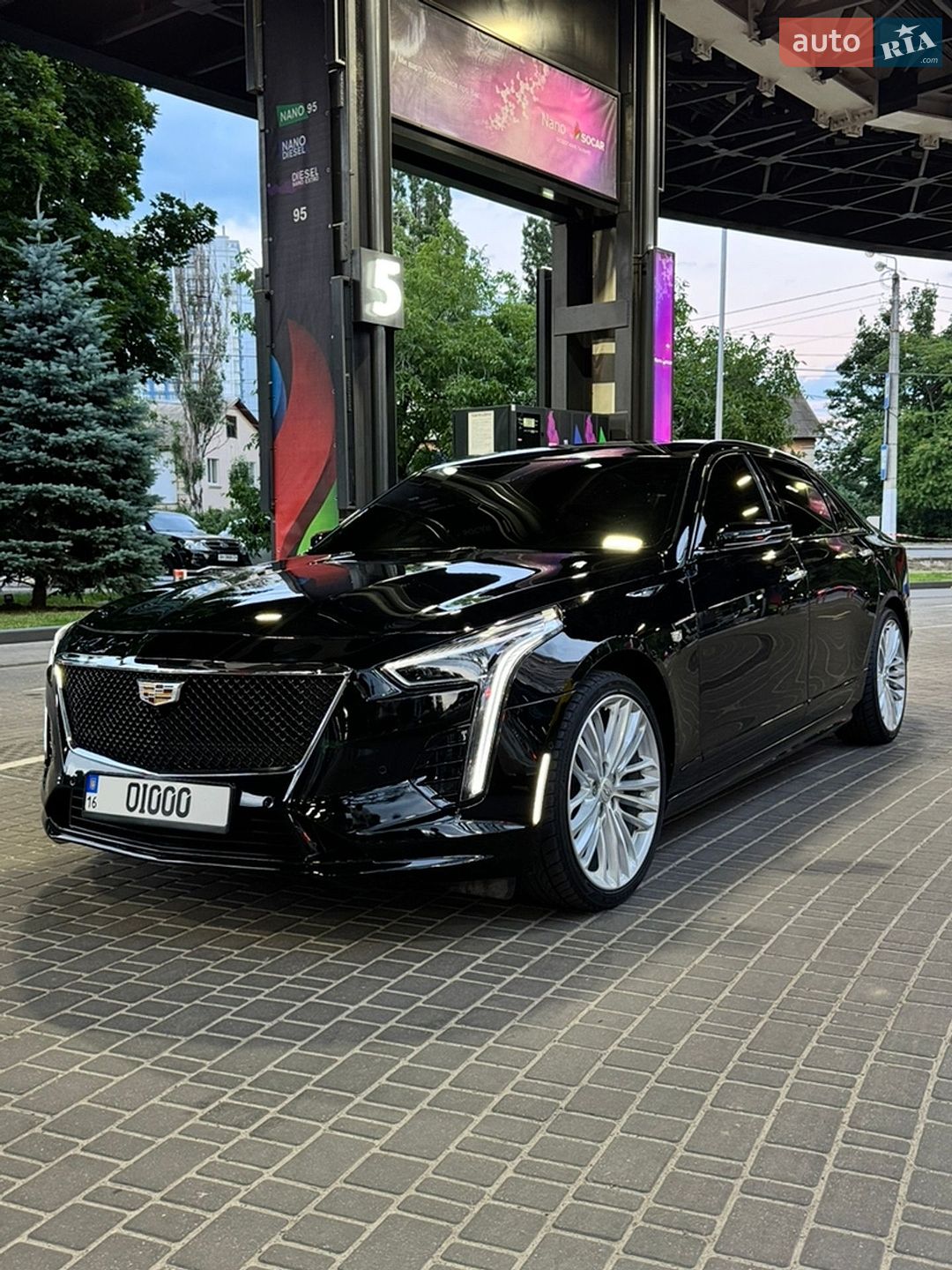 Cadillac CT6 2019 VIN 1G6KN5R67KU146585 фото оголошення 4 з 52