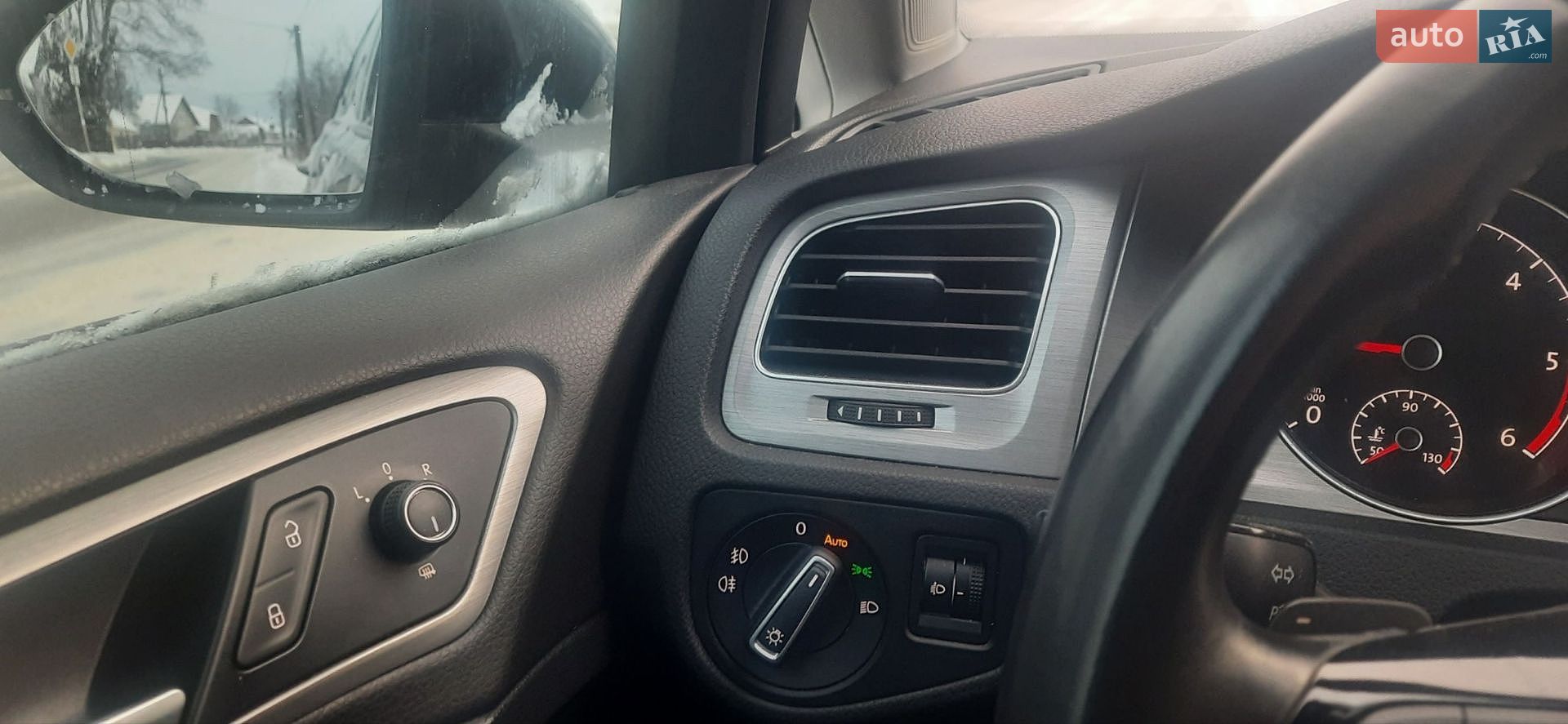 Volkswagen Golf 2013 VIN WVWZZZAUZEW230099 фото оголошення 30 з 45