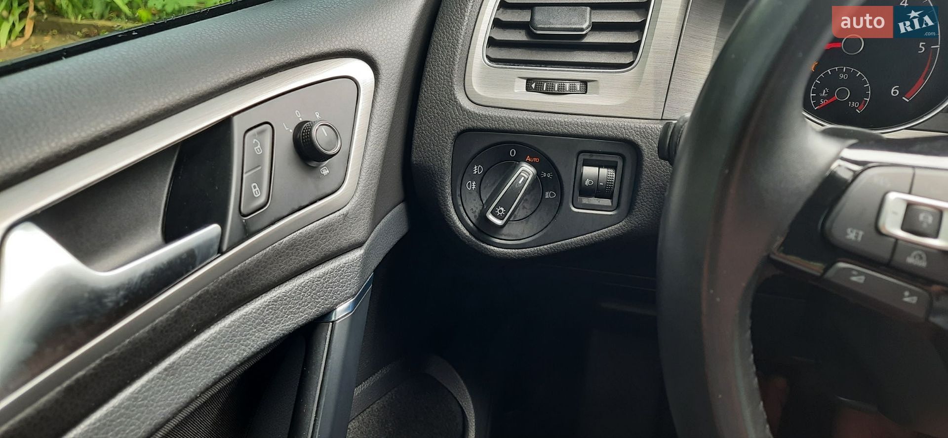 Volkswagen Golf 2013 VIN WVWZZZAUZEW230099 фото оголошення 36 з 45