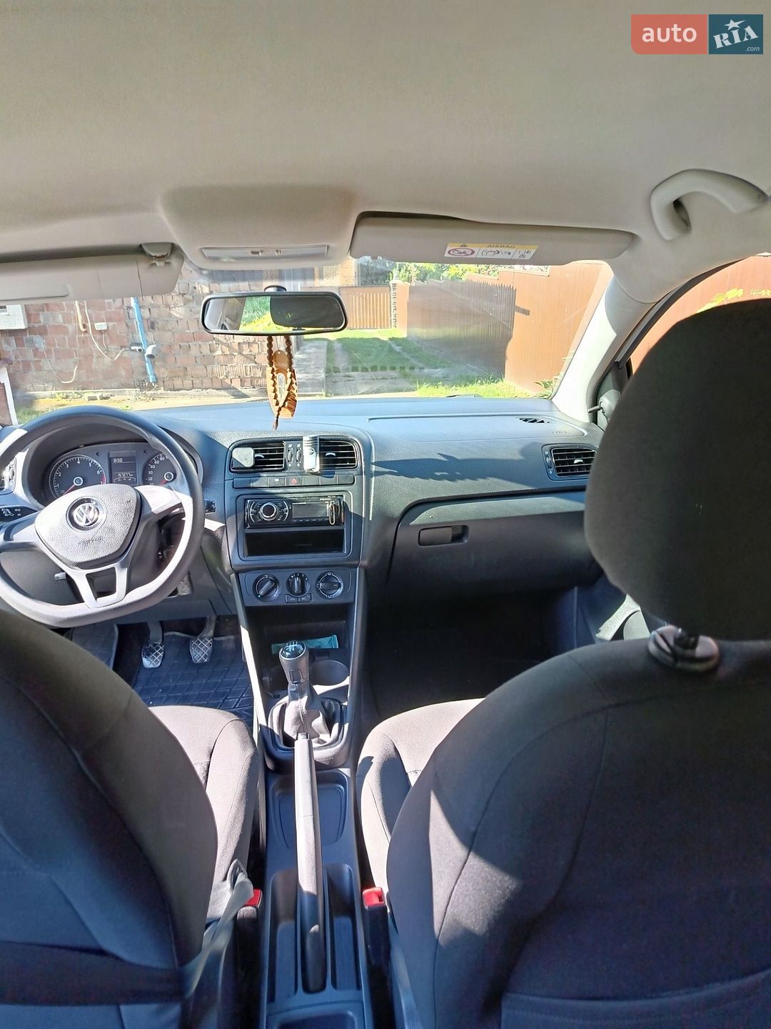 Volkswagen Polo 2017 VIN XW8ZZZ61ZJG017413 фото оголошення 5 з 9